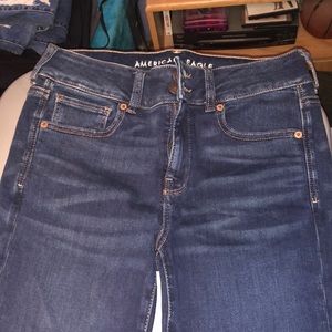 Size 8 American Eagle capri pants